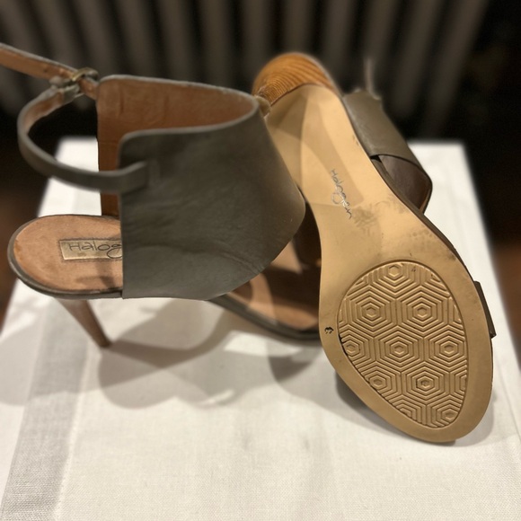 Halogen Ankle Cuff 3” heels - Picture 3 of 3